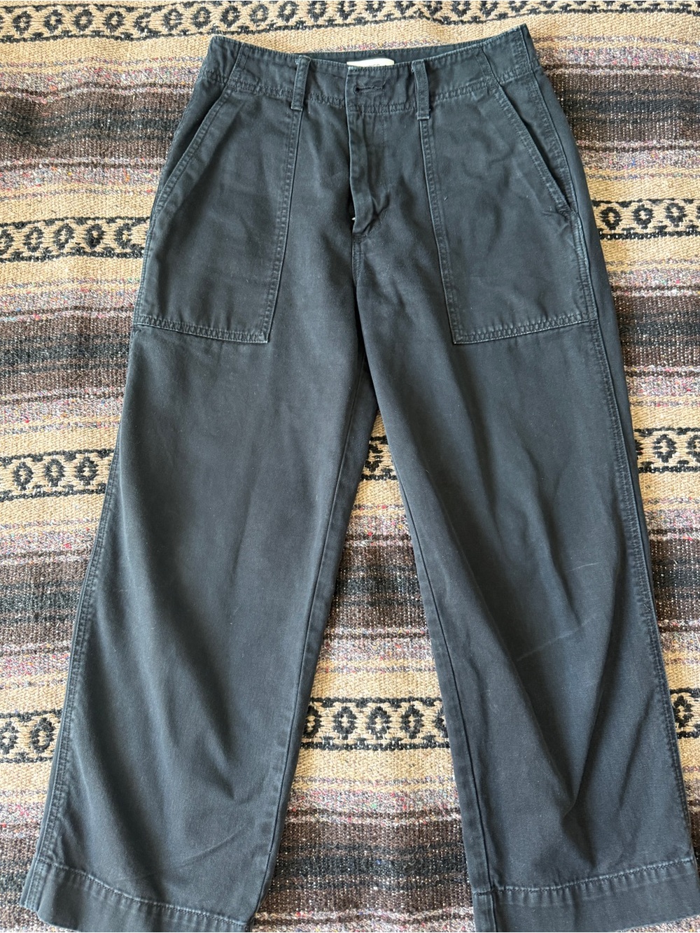 Vince Black Wide-Leg Capris with Front Patch Pockets